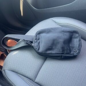 lululemon OG 1L everywhere athletica women’s crossbody Black Belt Bag